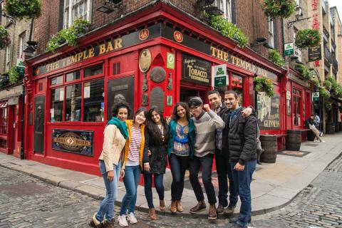 kaplan-students-exploring-dublin.jpg